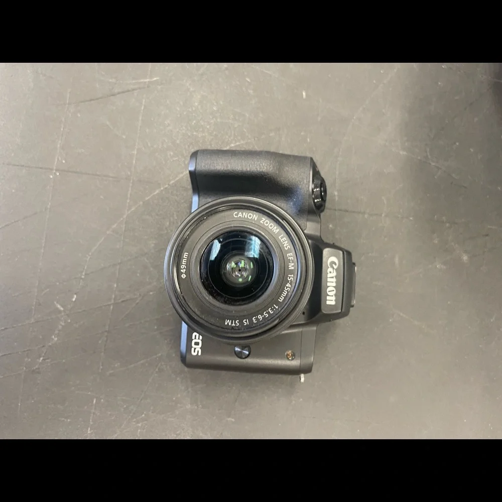Canon M50